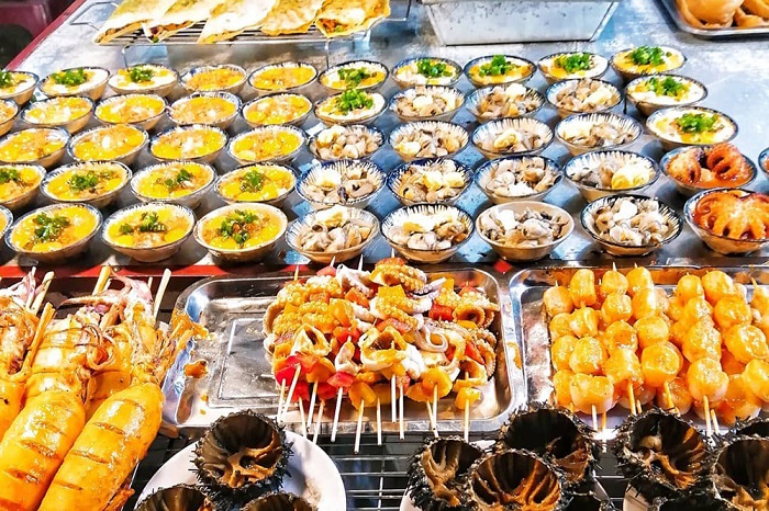 Đến Phú Quốc, du khách có thể thưởng thức hải sản thơm ngon 